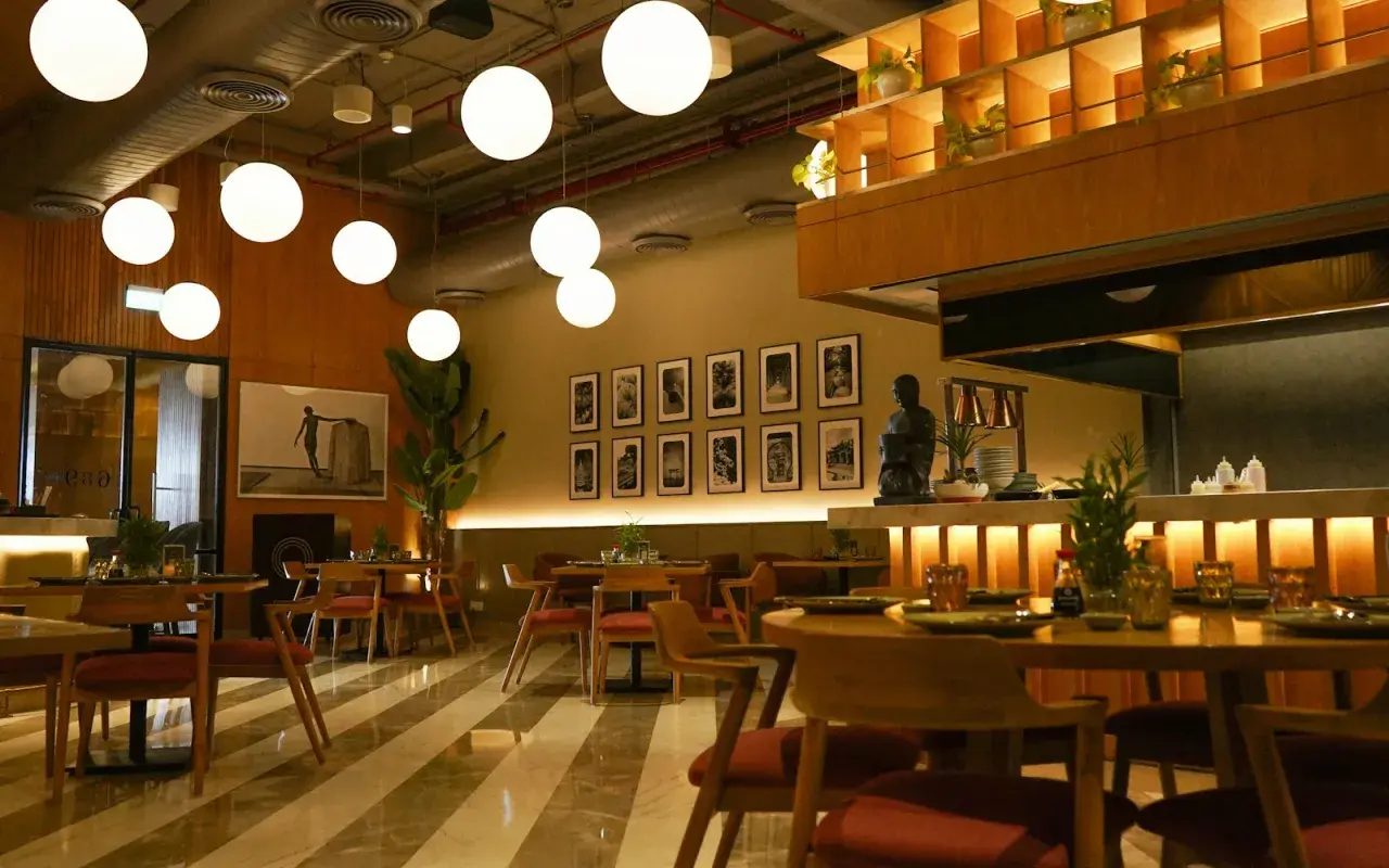 Retail & Restaurants